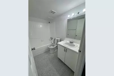 5755 W 20th Ave #201, Hialeah, FL 33012 - Photo 10