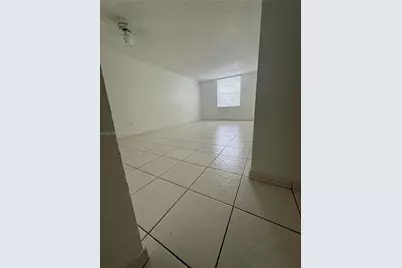 5755 W 20th Ave #201, Hialeah, FL 33012 - Photo 10