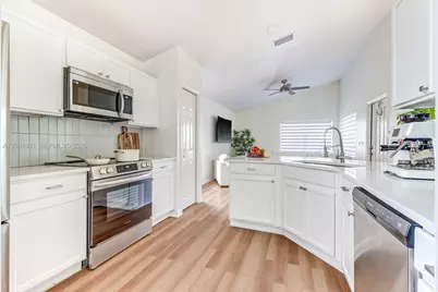 10031 River Glen Ct, Orlando, FL 32825 - Photo 18