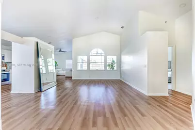 10031 River Glen Ct, Orlando, FL 32825 - Photo 12