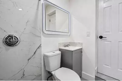 950 NE 164th St, North Miami Beach, FL 33162 - Photo 20
