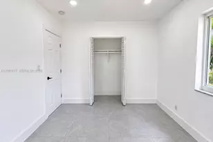 950 NE 164th St, North Miami Beach, FL 33162 - Photo 14
