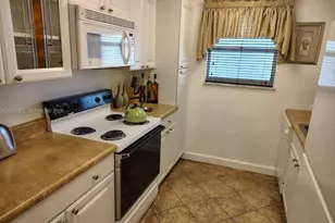 201 178th Dr, Sunny Isles Beach, FL 33160 - Photo 14