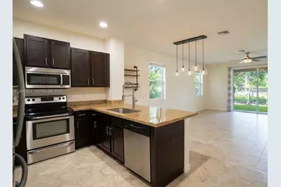 331 NE 47th Pl #331, Deerfield Beach, FL 33064 - Photo 8