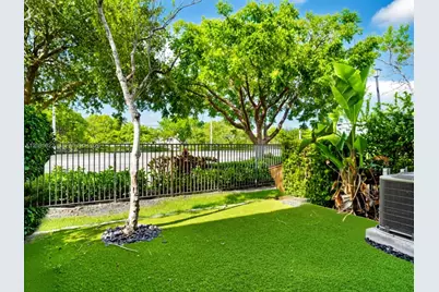 331 NE 47th Pl #331, Deerfield Beach, FL 33064 - Photo 18