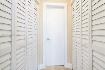 6960 Rue Vendome #402, Miami Beach, FL 33141 - Photo 14