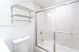 6960 Rue Vendome, Miami Beach, FL 33141 - Photo 16