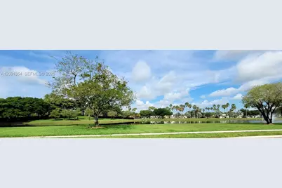 241 NW 154th Ave, Pembroke Pines, FL 33028 - Photo 2