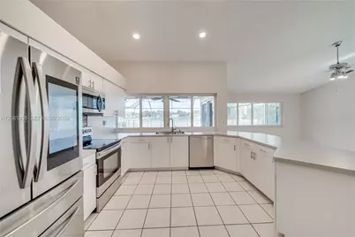 360 NW 107th Ave #360, Plantation, FL 33324 - Photo 10