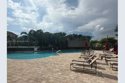 429 NE 194th Ter #429, Miami, FL 33179 - Photo 14