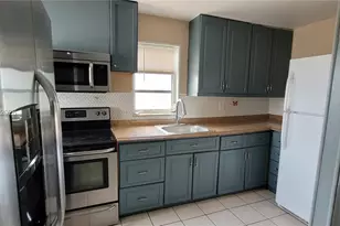 3641 NW 15th St, Miami, FL 33125 - Photo 6