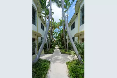 1007 Bay Dr #104, Miami Beach, FL 33141 - Photo 2