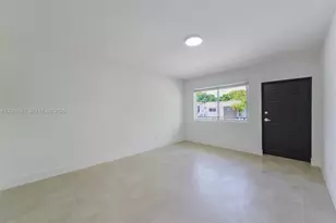 505 SW 7th Ct, Miami, FL 33130 - Photo 2
