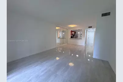 10325 NW 11th St #101, Pembroke Pines, FL 33026 - Photo 14