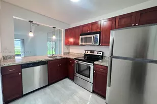 10325 NW 11th St, Pembroke Pines, FL 33026 - Photo 6