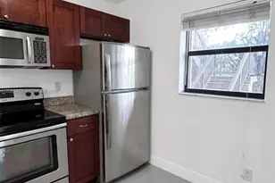 10325 NW 11th St, Pembroke Pines, FL 33026 - Photo 4