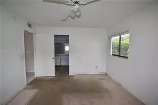 10761 W Clairmont Cir, Tamarac, FL 33321 - Photo 14