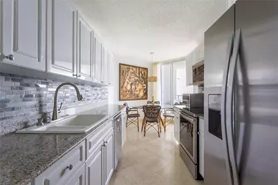 16711 N Collins Ave #1704, Sunny Isles Beach, FL 33160 - Photo 12