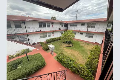 11605 Canal Dr #8S, North Miami, FL 33181 - Photo 2