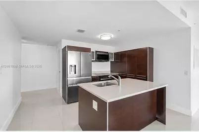 1900 N Bayshore Dr #2111, Miami, FL 33132 - Photo 2