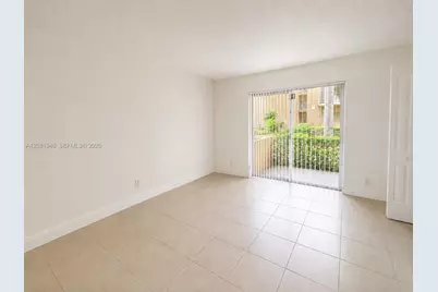 17911 NW 68th Ave #M201, Hialeah, FL 33015 - Photo 6