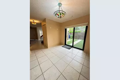 1840 Bayberry Dr, Pembroke Pines, FL 33024 - Photo 6