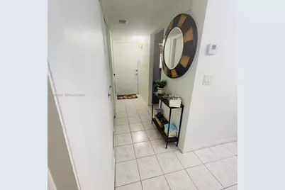 301 Cambridge Rd #306, Hollywood, FL 33024 - Photo 6