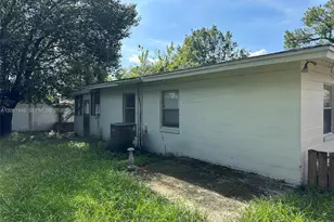 5033 Lexington Ave, Jacksonville, FL 32210 - Photo 4