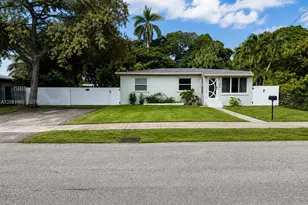 204 SW 7th Ave, Hallandale Beach, FL 33009 - Photo 2
