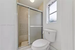 7490 NW 23rd St, Sunrise, FL 33313 - Photo 28