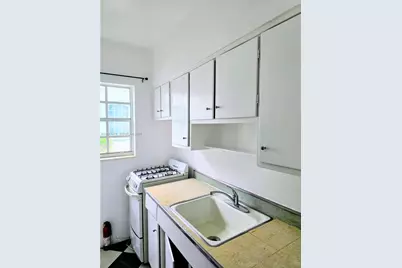 635 8th St #202, Miami Beach, FL 33139 - Photo 8