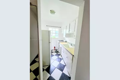 635 8th St #202, Miami Beach, FL 33139 - Photo 12