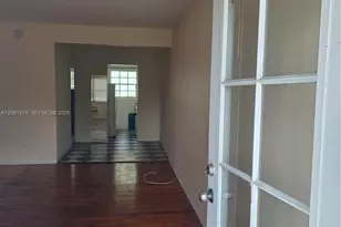 635 8th St, Miami Beach, FL 33139 - Photo 2