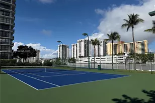 1000 Parkview Dr, Hallandale Beach, FL 33009 - Photo 28