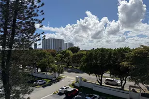 1000 Parkview Dr, Hallandale Beach, FL 33009 - Photo 6