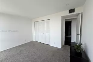 1000 Parkview Dr, Hallandale Beach, FL 33009 - Photo 14