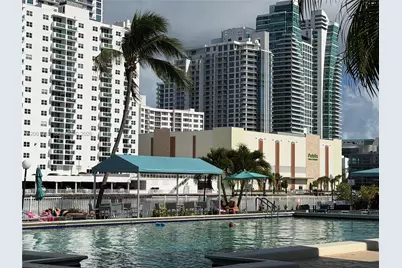 1000 Parkview Dr #531, Hallandale Beach, FL 33009 - Photo 30