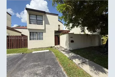 9764 NW 4th Ln #9764, Miami, FL 33172 - Photo 2
