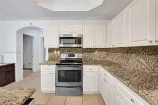 953 SW 143rd Ave, Pembroke Pines, FL 33027 - Photo 16