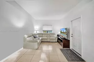953 SW 143rd Ave, Pembroke Pines, FL 33027 - Photo 8