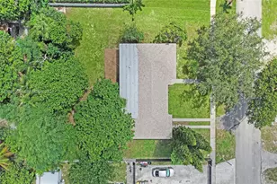 555 NW 124th St, North Miami, FL 33168 - Photo 32