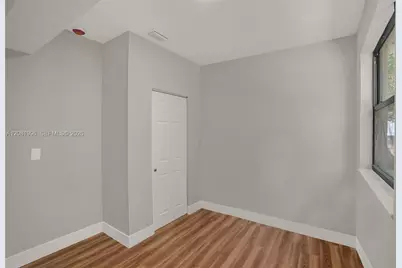 555 NW 124th St, North Miami, FL 33168 - Photo 16