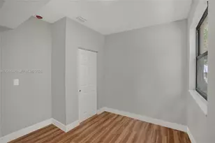 555 NW 124th St, North Miami, FL 33168 - Photo 16