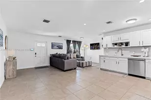 1430 NE 11th St, Homestead, FL 33033 - Photo 12