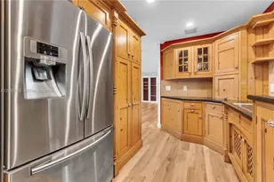 2533 NE 35th Dr, Fort Lauderdale, FL 33308 - Photo 14