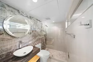 5555 Collins Ave, Miami Beach, FL 33140 - Photo 20
