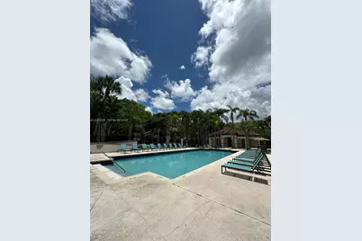 540 S Park Rd #110-9, Hollywood, FL 33021 - Photo 2