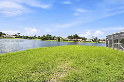 2873 Oak Park Cir, Davie, FL 33328 - Photo 38