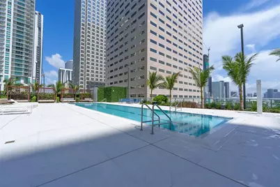 325 S Biscayne Blvd #415, Miami, FL 33131 - Photo 1