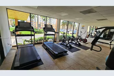 9320 Fontainebleau Blvd #213, Miami, FL 33172 - Photo 14